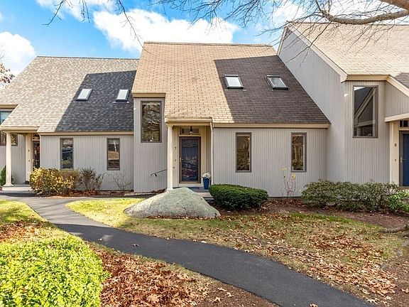 3rd image of 7 Bayridge Ln #7