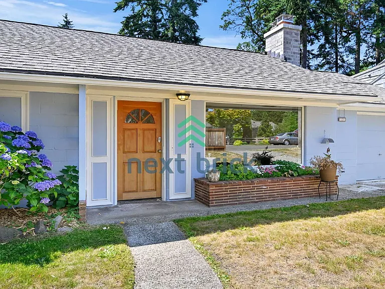 16511 22nd Ave NE — Photo 2