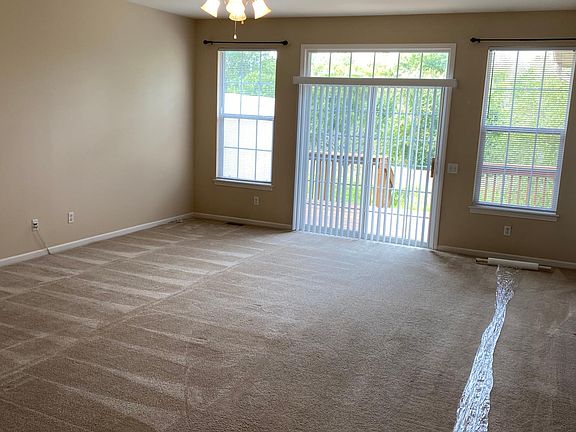 4th image of 482 W Gard Dr