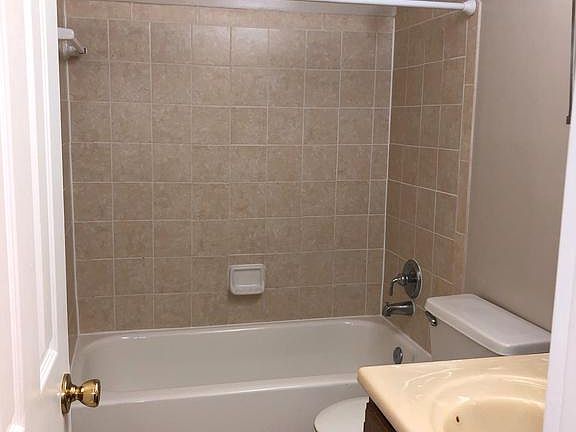 5th image of 5803 Portland Dr