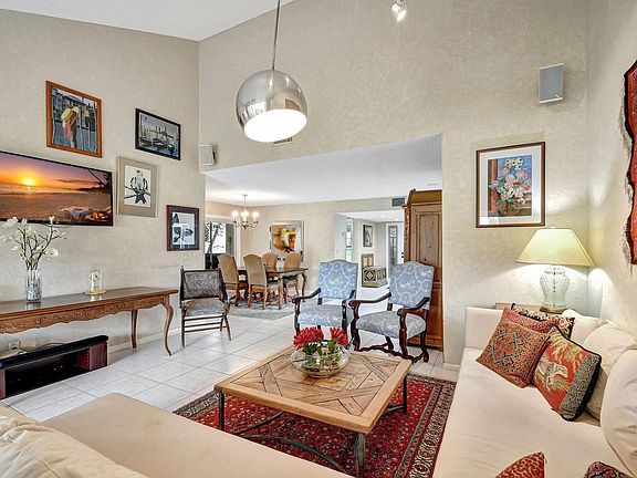 3rd image of 5678 Kiowa Cir