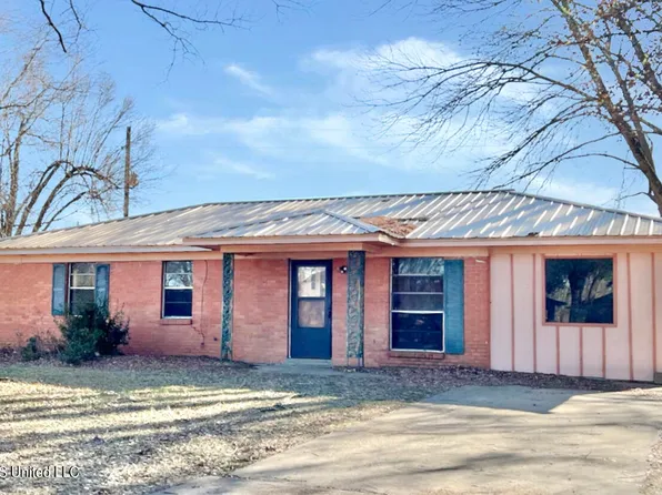 102 Hodges Dr, Greenwood, MS 38930