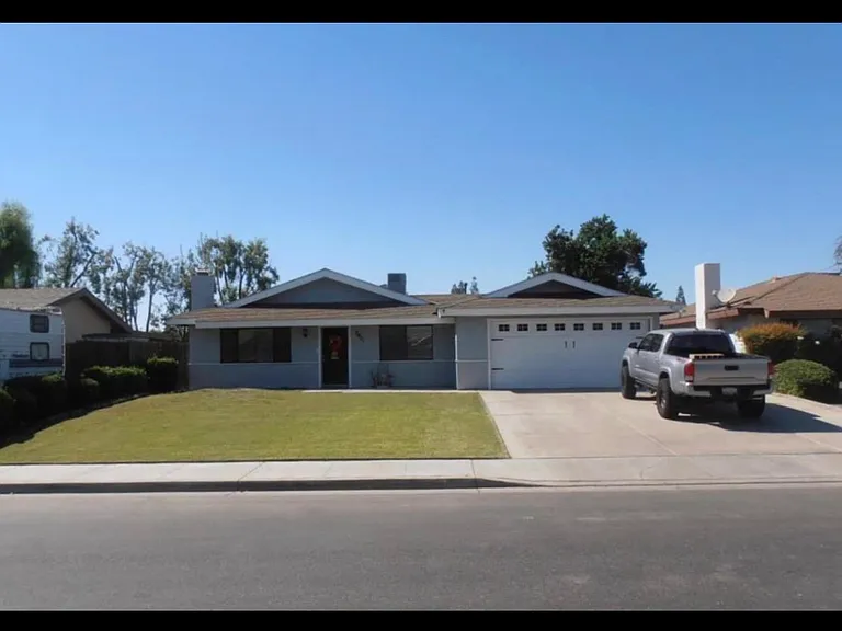 3401 Flagstaff Way — Photo 1