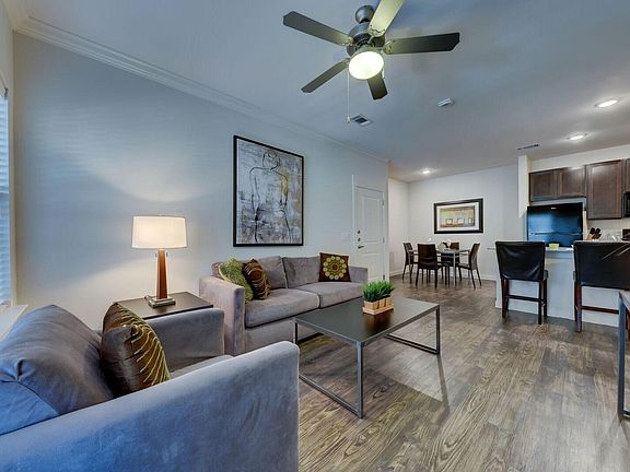 5th image of 2515 W San Antonio St #1d6b89647