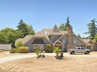 7161 N Maine Ave, Clovis, CA