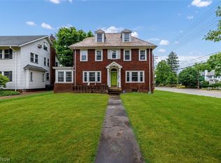 2156 N Saint James Pkwy, Cleveland, OH 44106