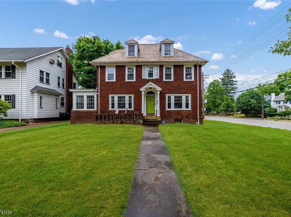 2156 N Saint James Pkwy, Cleveland, OH 44106