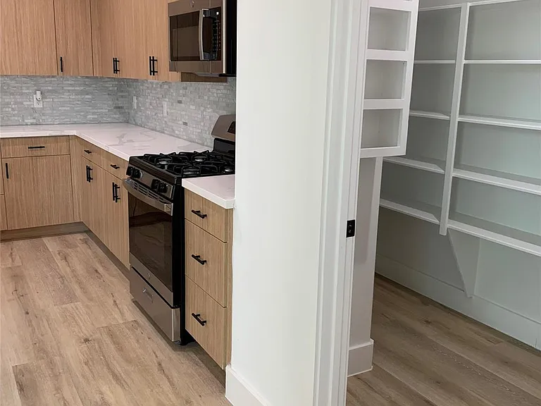 9026 Scott St — Photo 25