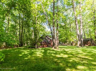 2 Hopkins Ln, Cream Ridge, NJ 08514