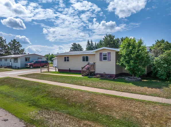 61 Cypress Blvd, Babbitt, MN 55706