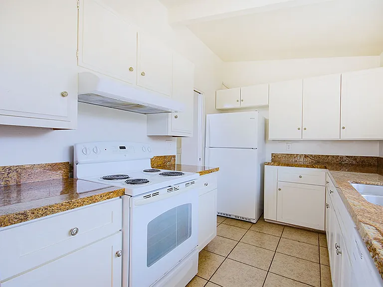 5542 Fernhill Cir — Photo 8