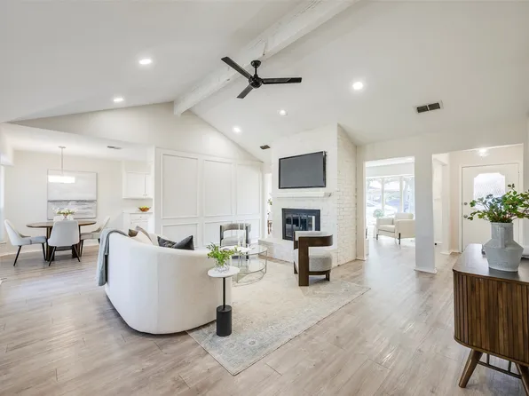 2824 Amber Dr S, Fort Worth, TX 76133