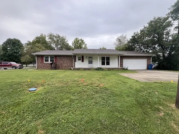 307 E Glenwood Ave, Olney, IL 62450