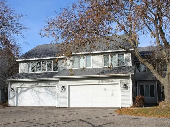 30 W Point Pl, Tonka Bay, MN 55331