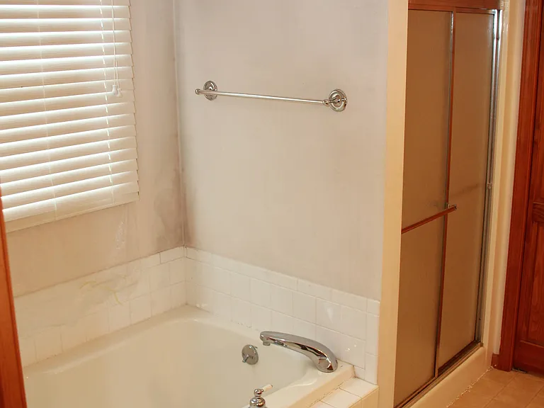 3125 Old Jamestown Rd — Photo 35