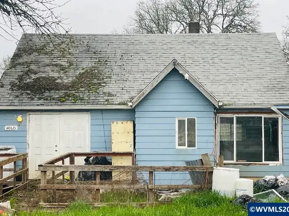 40121 Lacomb Dr, Lebanon, OR 97355