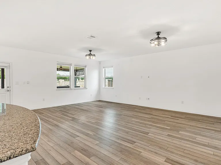 104 Turkey Creek Ln — Photo 10