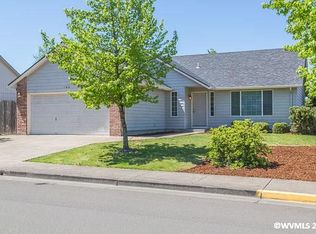 1790 Grandview Dr NW, Albany, OR 97321