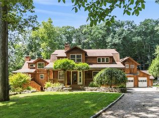 146 Taunton Hill Rd, Newtown, CT 06470