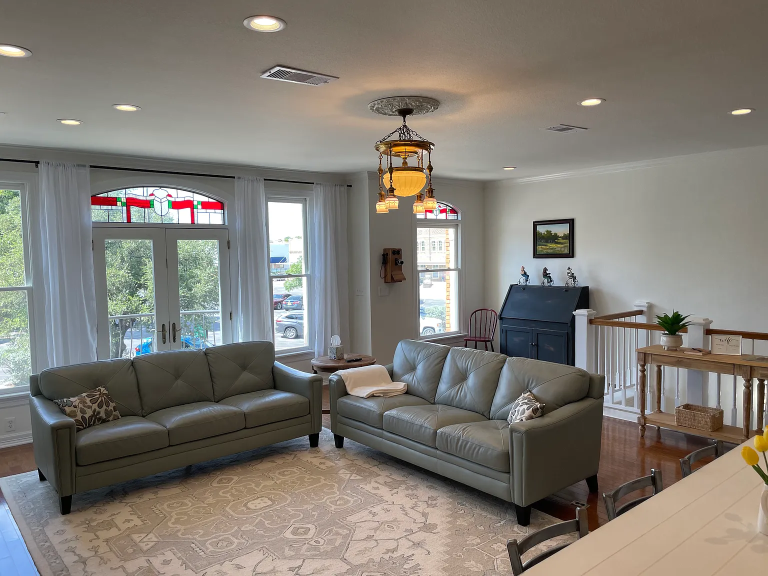 2 bed, 1169 sqft, $1,850 — Photo 3