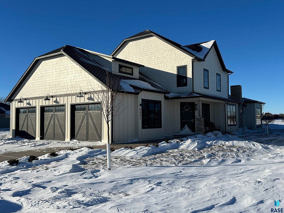 1st image of 6805 Laguna Cir