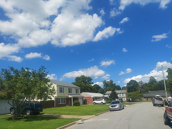 5th image of 4412 Ben Franklin Ln
