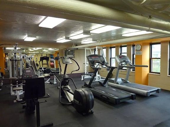 5th image of 3410 N Lake Shore Dr APT 4G