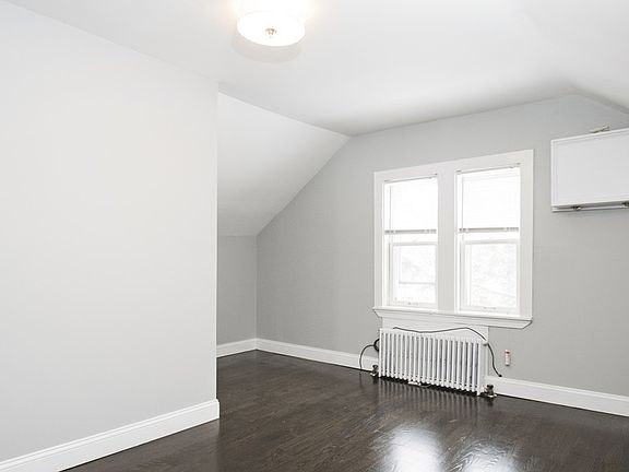5th image of 45 Gladstone St #2
