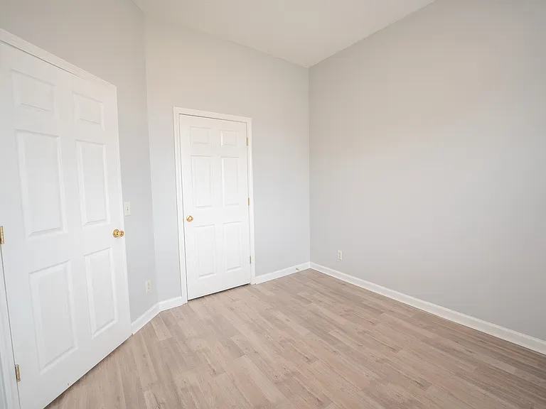 123 W Tisbury Ln — Photo 21