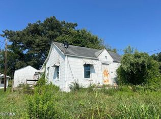 127 Henderson St, Surgoinsville, TN 37873