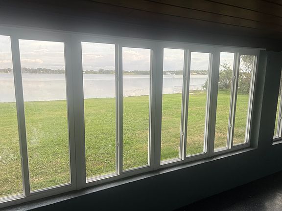 4th image of 3020 Spirit Lake Dr