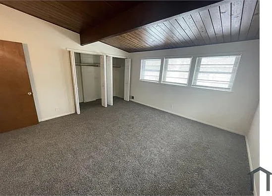 914 Maybelle St NE — Photo 6