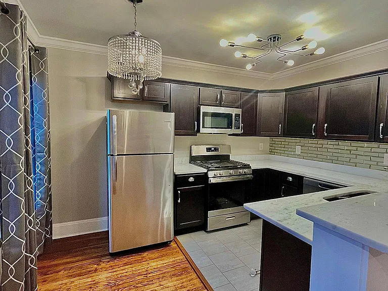 2013 Eastern Pkwy #6 — Photo 12