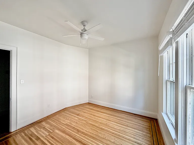2325 Glenmary Ave #1 — Photo 10