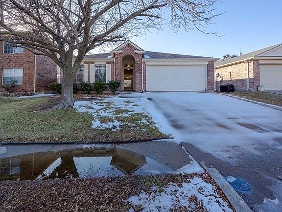 2nd image of 111 Waterford Dr