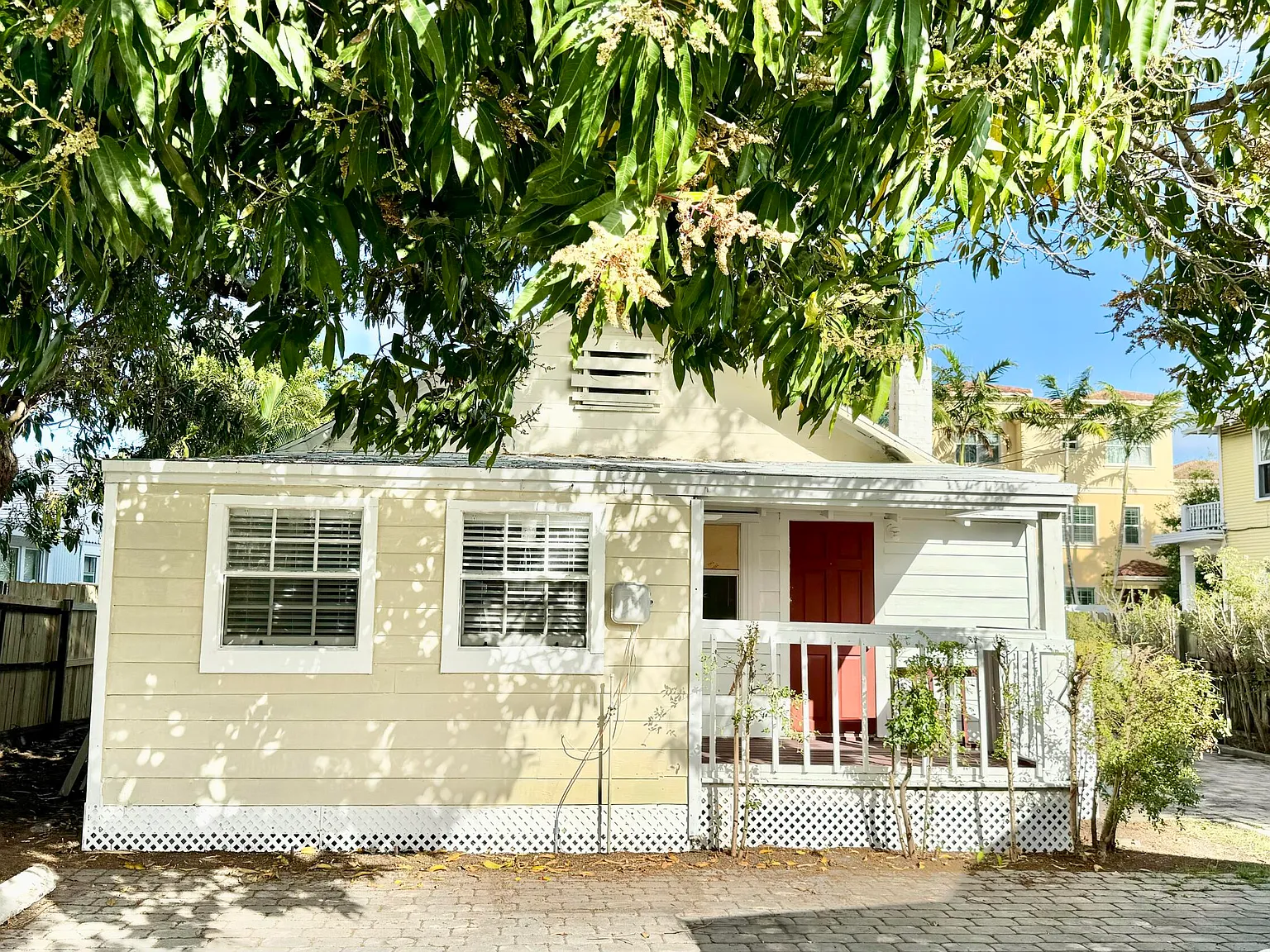 3 bed, 2.0 bath, 1600 sqft, $2,850 — Photo 4