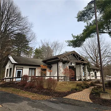 Deer Valley Apartments