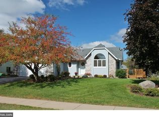 1014 Bluff Pass S, Chaska, MN 55318