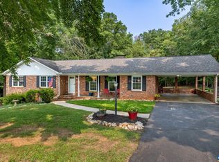 386 Fairlane Dr, Stanardsville, VA 22973