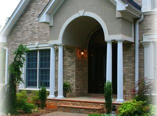 7866 Live Oaks Dr, Denver, NC 28037