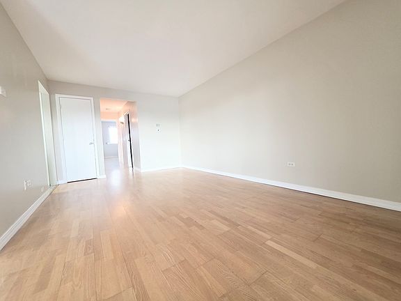 3rd image of 4818 W 122nd St APT 3W