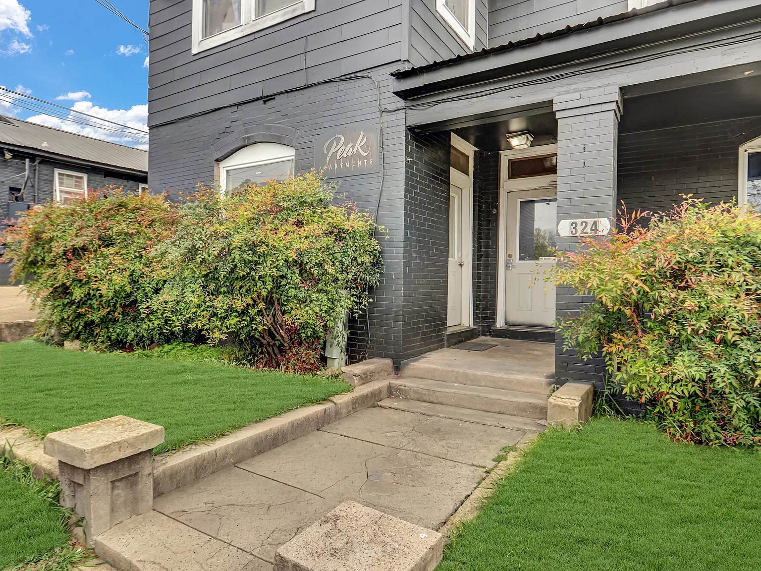 Peak Apartments — Photo 3