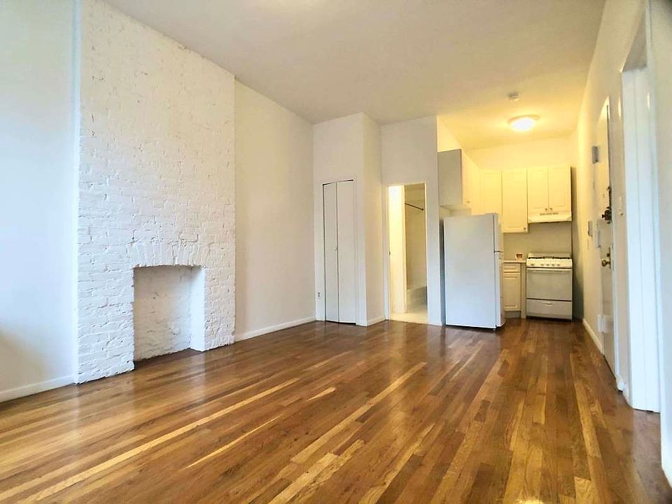 2nd image of 100 7th Ave #1FF