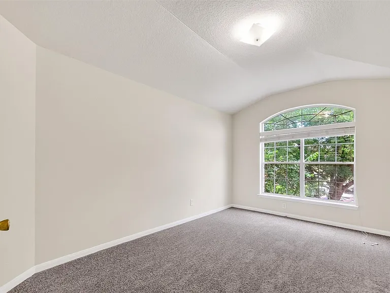 16119 Gavin Ln — Photo 29