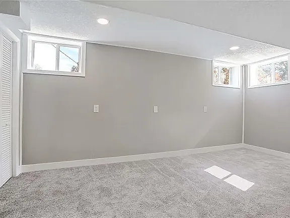 5805 N Colrain Ave — Photo 11