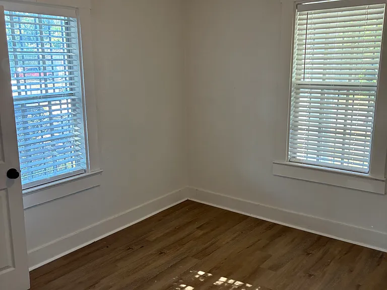 3602 E McBerry St — Photo 7