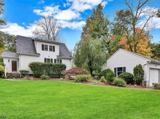 86 Belleau Gtwy, West Milford, NJ 07480