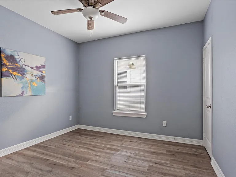 9814 Masterson St — Photo 16