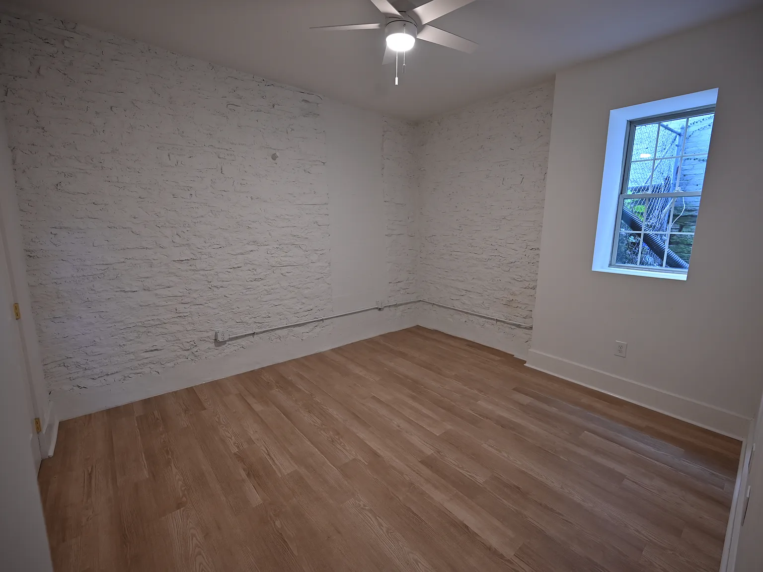 1114 W Pike St — Photo 4