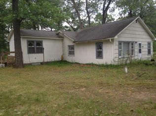 588 N Mill Iron Rd, Muskegon, MI 49442